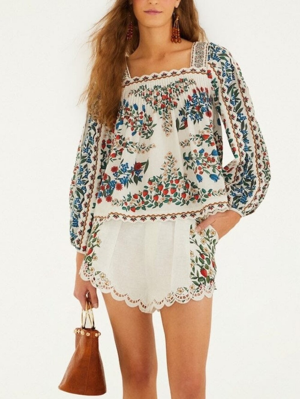 FARM Rio White Floral & Strawberry High-Waist Scalloped Shorts With Belt - Picture 2 of 8